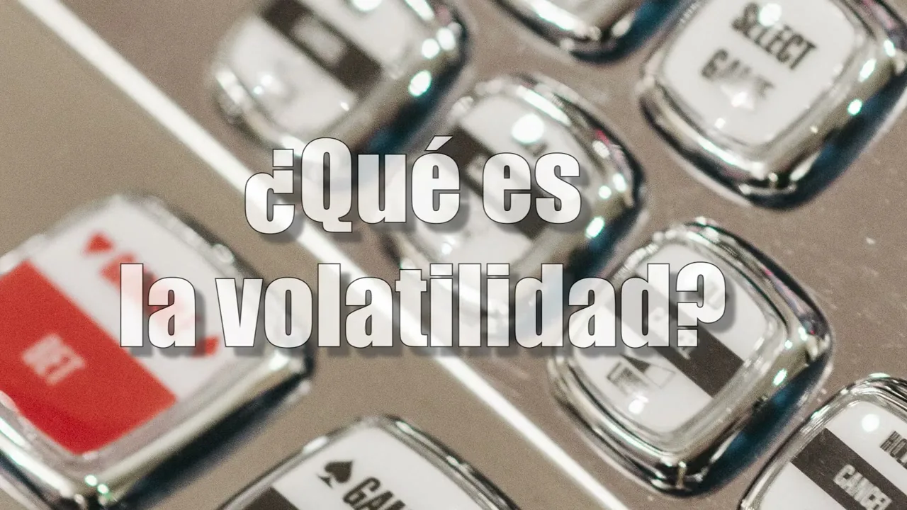 Pantalla de tragamonedas mostrando la volatilidad en acción